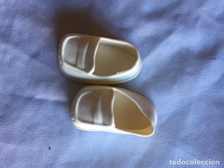 Vestidos mu&ntilde;ecas espa&ntilde;olas: ZAPATOS BLANCOS DE LESLY - Foto 1