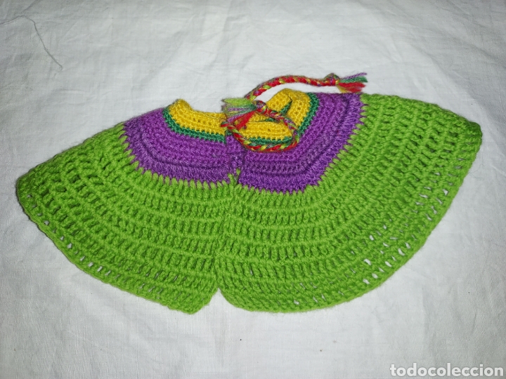 Vestidos mu&ntilde;ecas espa&ntilde;olas: PONCHO DE PUNTO BICOLOR PARA MU&Ntilde;ECA - Foto 1