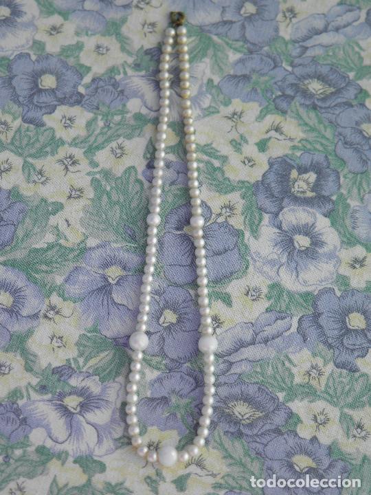Vestidos mu&ntilde;ecas espa&ntilde;olas: Antiguo collar de perlas para mu&ntilde;ecas - Foto 1