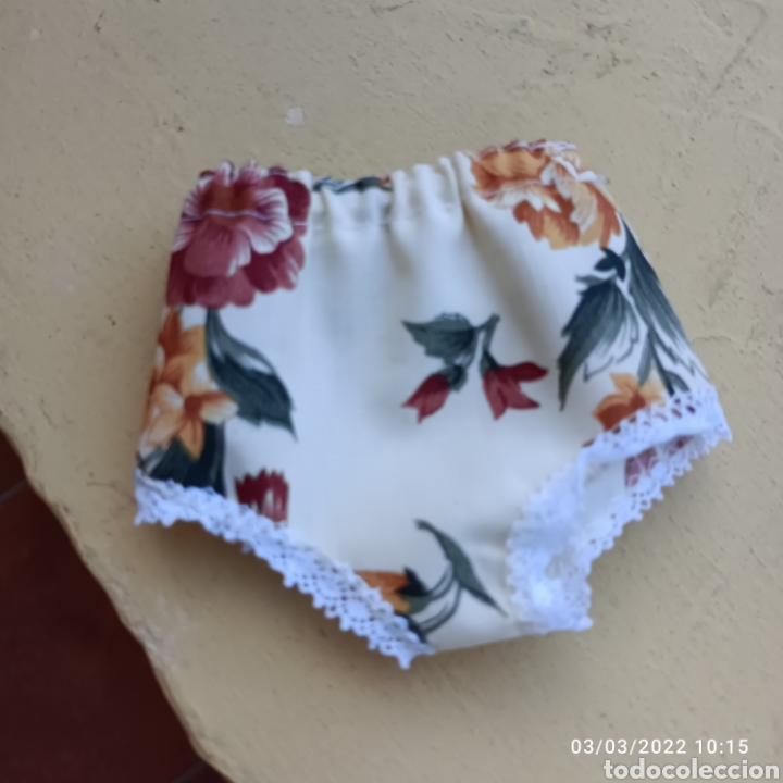 Vestidos mu&ntilde;ecas espa&ntilde;olas: Braguita para mu&ntilde;eca 30 cm - Foto 1