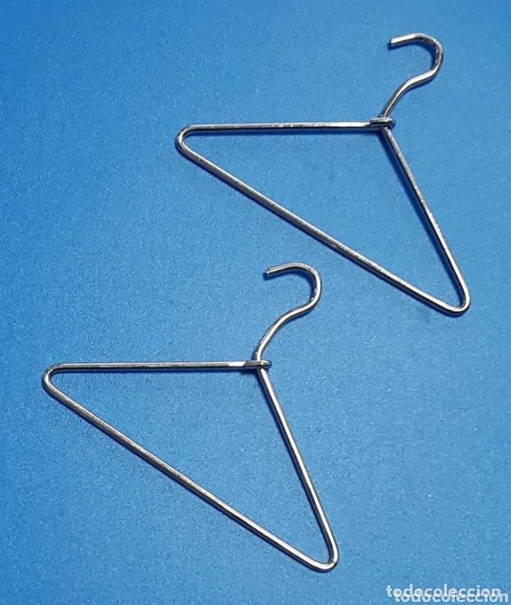 Vestidos mu&ntilde;ecas espa&ntilde;olas: :::: P08 - LOTE DE DOS PERCHAS DE MARIQUITA PEREZ DE 20 CM.