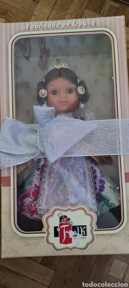 Vestidos mu&ntilde;ecas espa&ntilde;olas: Mu&ntilde;eca fallera marca Folk - Foto 1