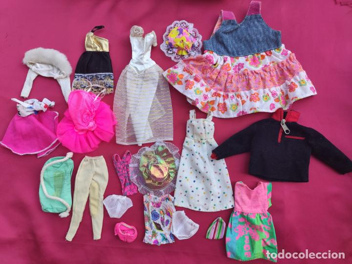 lote de 19 piezas de ropa de muñecas mas la bol - Comprar Vestidos e Acessórios  Boneca espanhola Moderna no todocoleccion