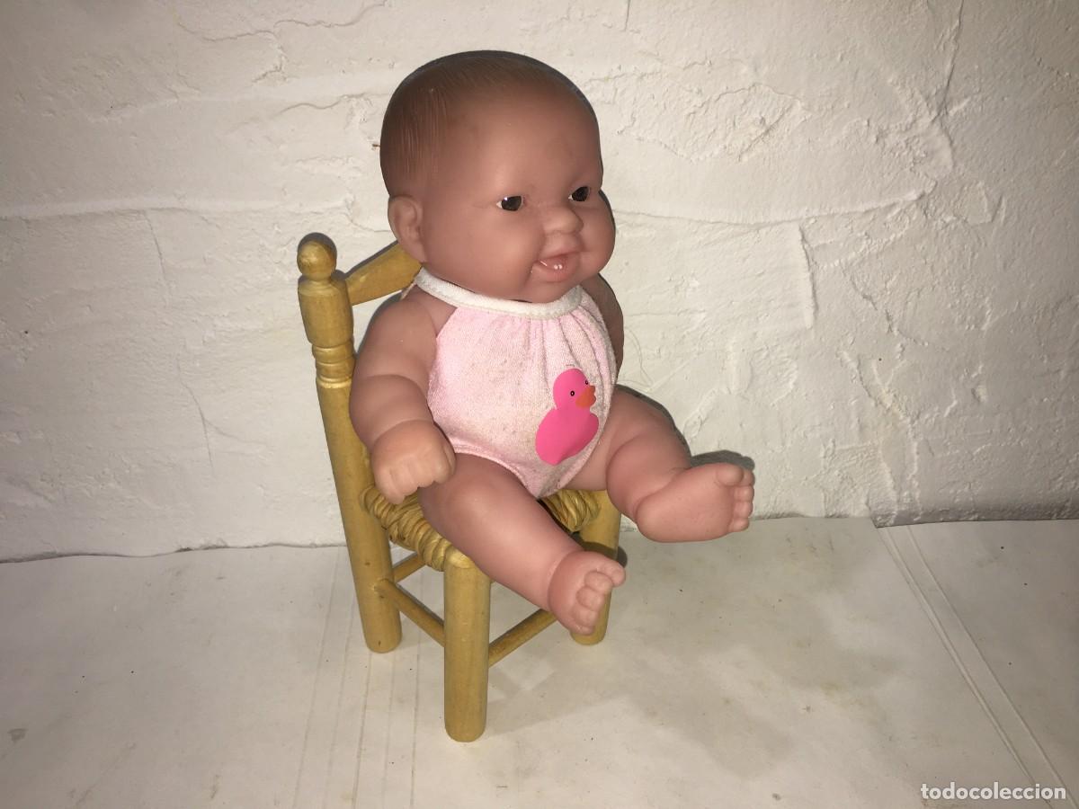 Vestidos mu&ntilde;ecas espa&ntilde;olas: SILLA PARA MU&Ntilde;ECAS DE MADERA Y ENEA - Foto 5