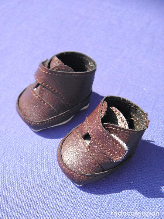 Vestidos mu&ntilde;ecas espa&ntilde;olas: Botas marrones s&iacute;mil piel para mu&ntilde;ecas - Foto 1