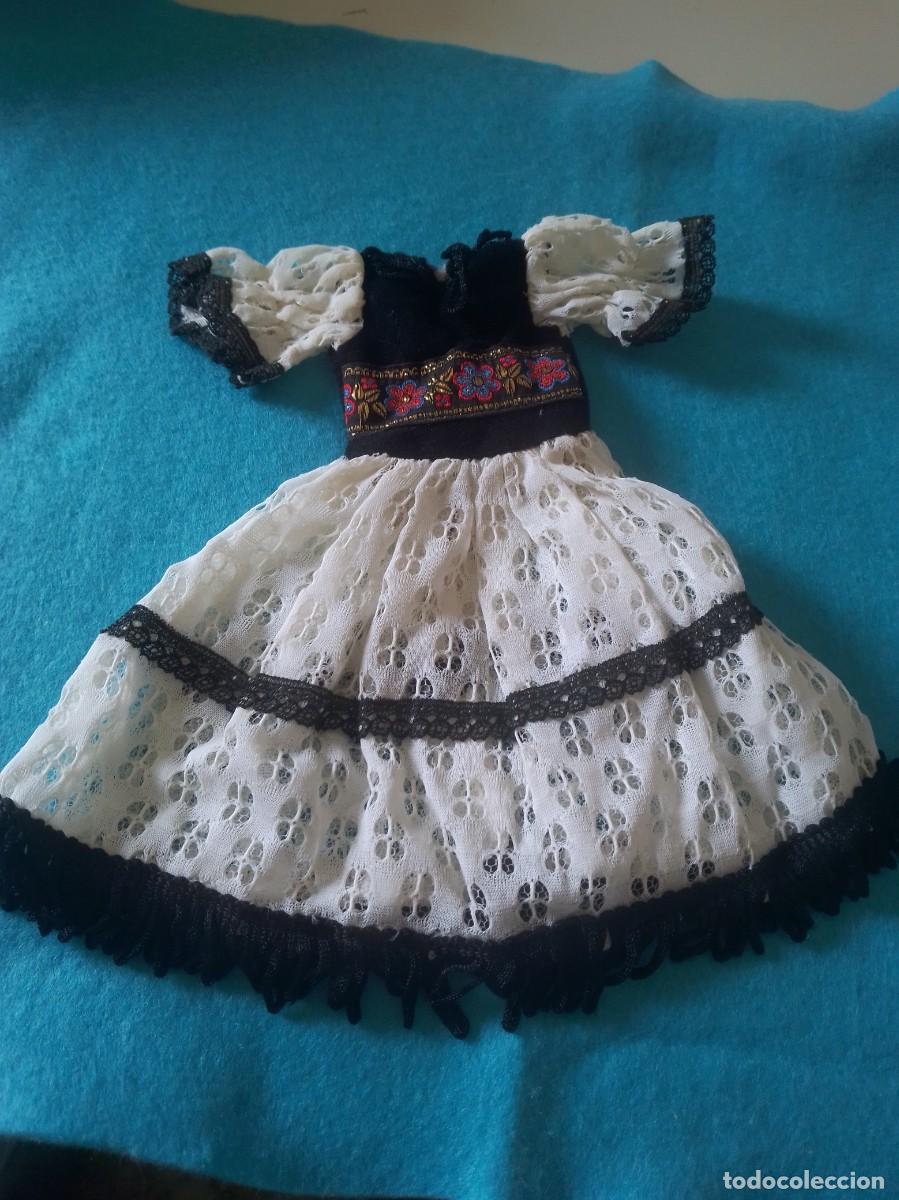 Vestidos mu&ntilde;ecas espa&ntilde;olas: Antiguo vestido - Foto 1