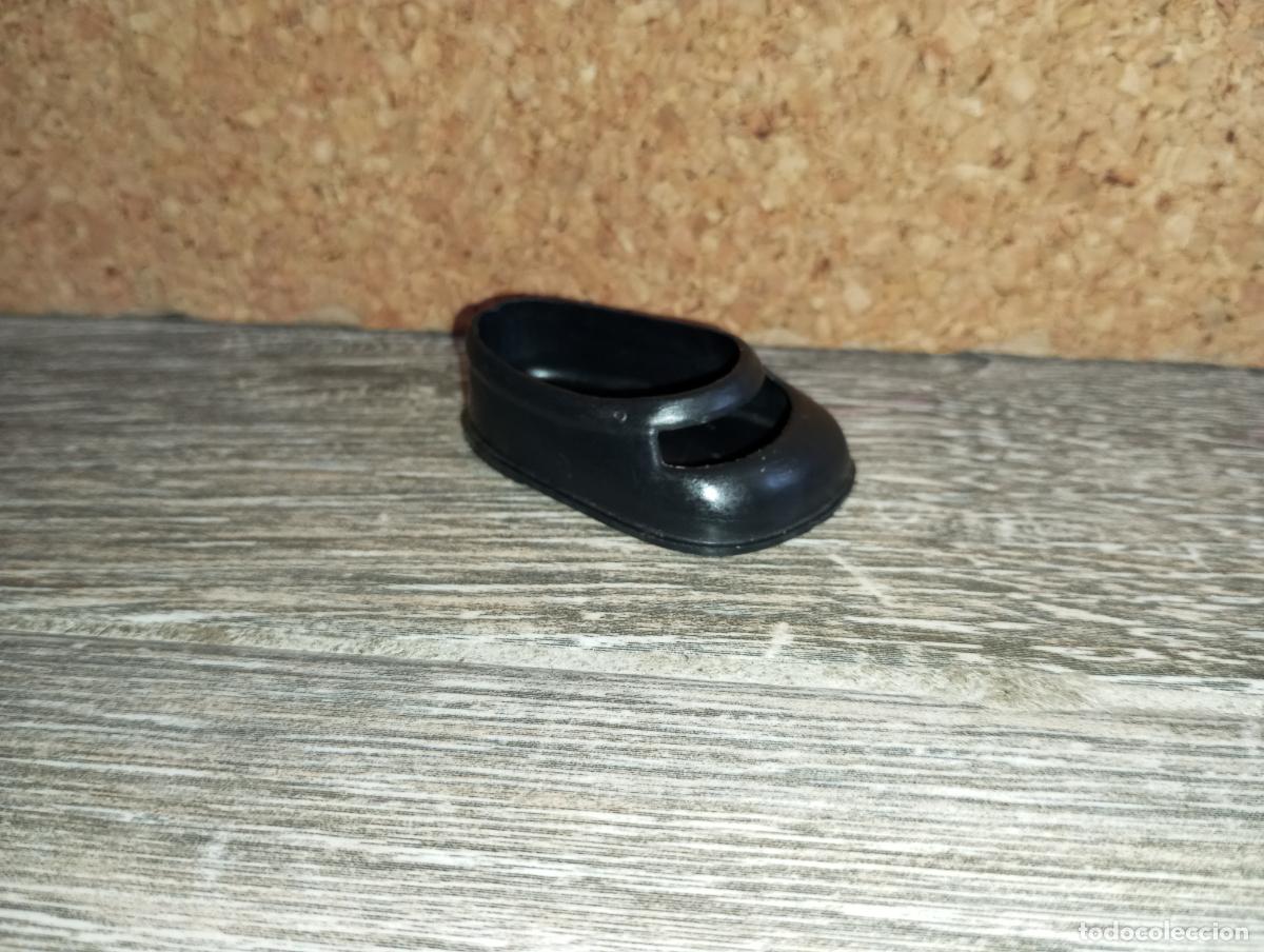 Vestidos mu&ntilde;ecas espa&ntilde;olas: Zapato de mu&ntilde;eca Lesly - Foto 2