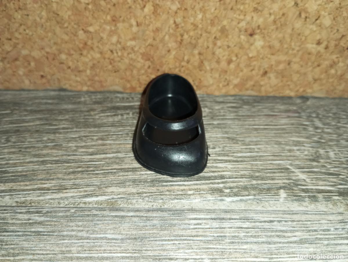 Vestidos mu&ntilde;ecas espa&ntilde;olas: Zapato de mu&ntilde;eca Lesly - Foto 1