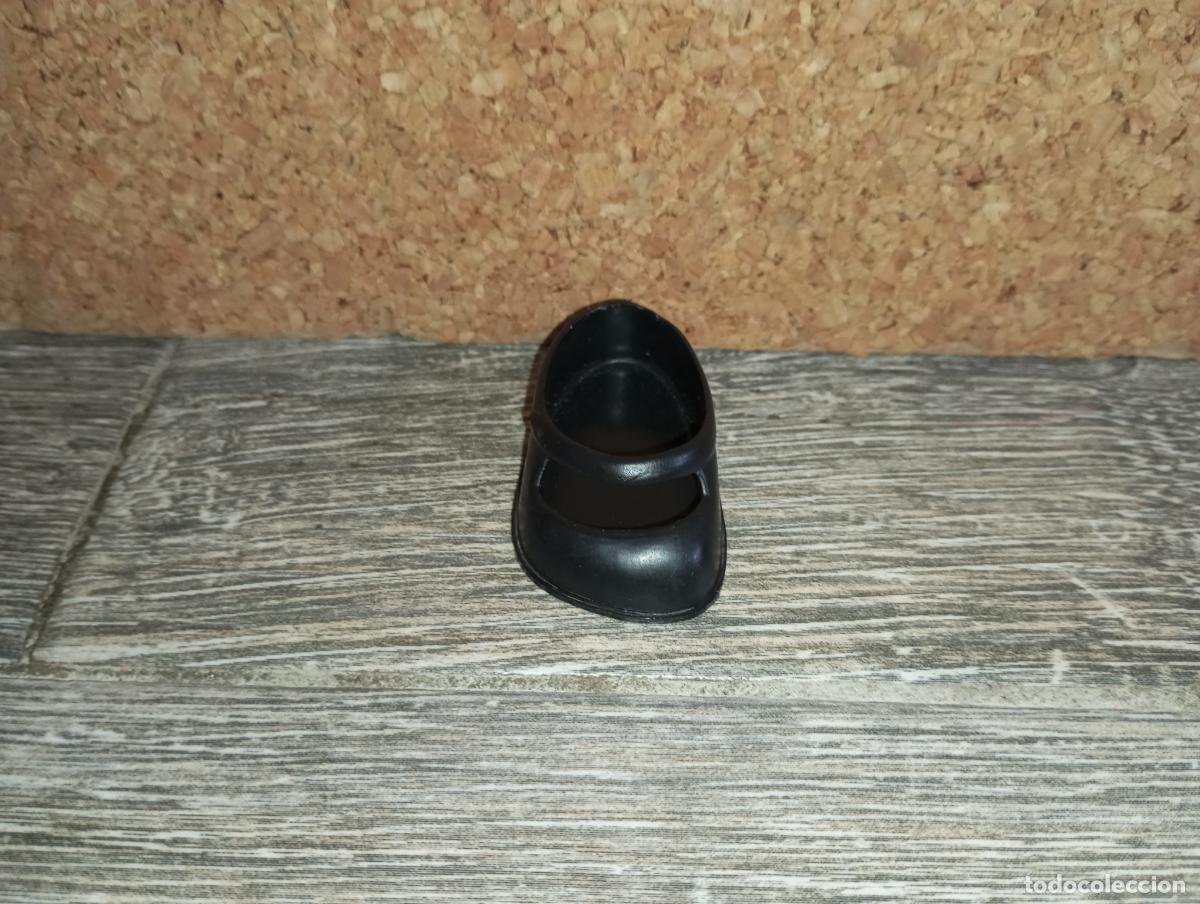 Vestidos mu&ntilde;ecas espa&ntilde;olas: Zapato de mu&ntilde;eca Lesly - Foto 4