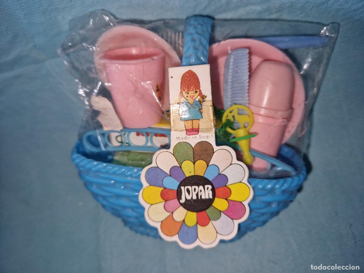 Vestidos mu&ntilde;ecas espa&ntilde;olas: CANASTILLA CON ACCESORIOS BEBE MU&Ntilde;ECA - Foto 1