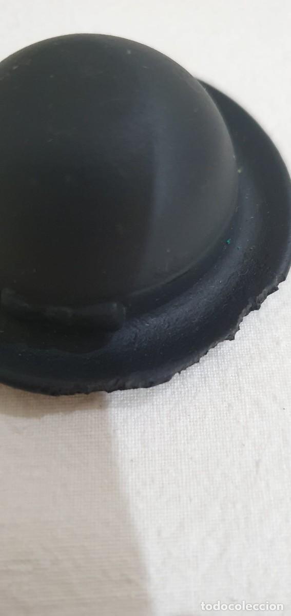 Vestidos mu&ntilde;ecas espa&ntilde;olas: Chabel Sombrero negro de Feber - Foto 3