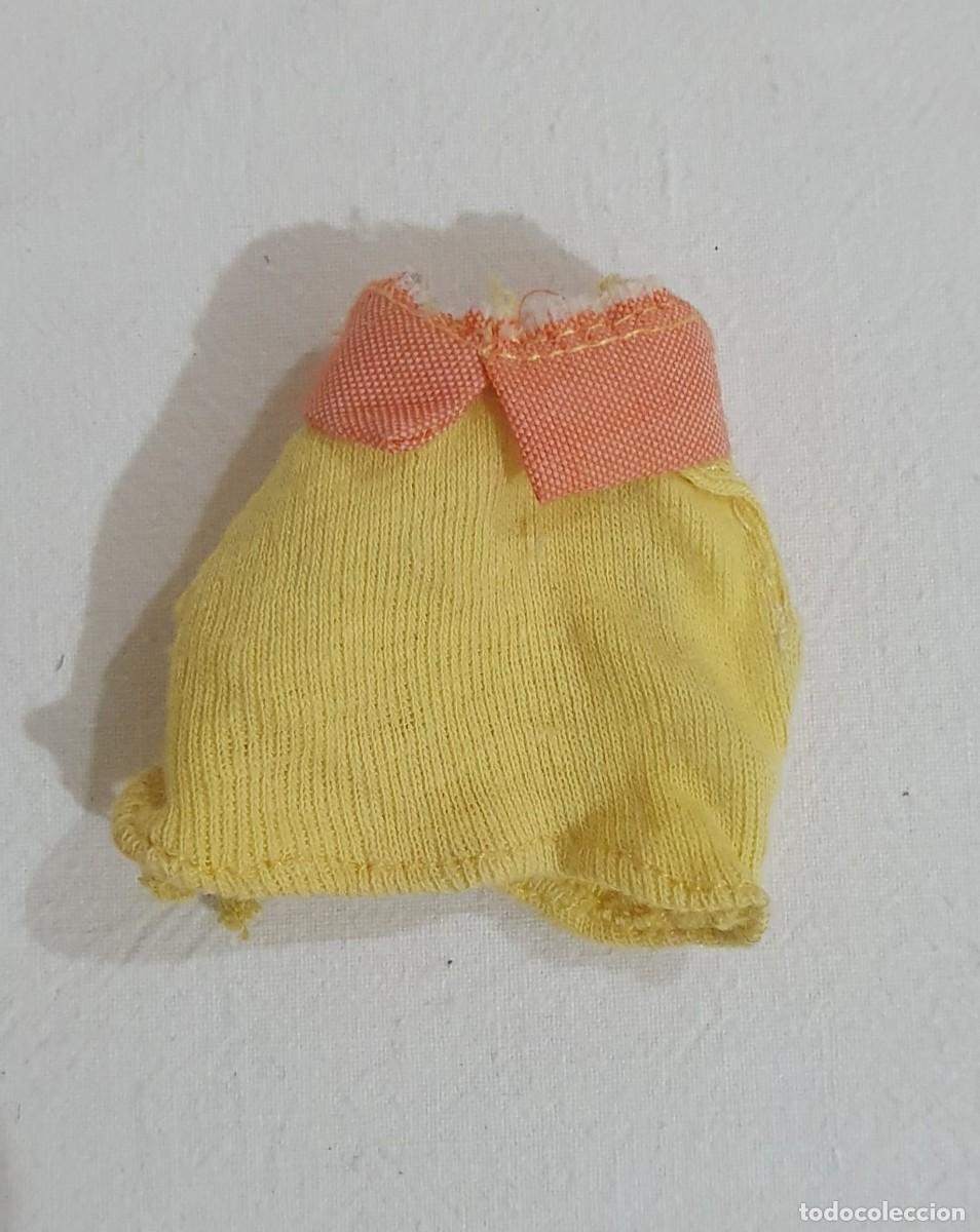 Vestidos mu&ntilde;ecas espa&ntilde;olas: Chabel high school top amarillo de Feber - Foto 1