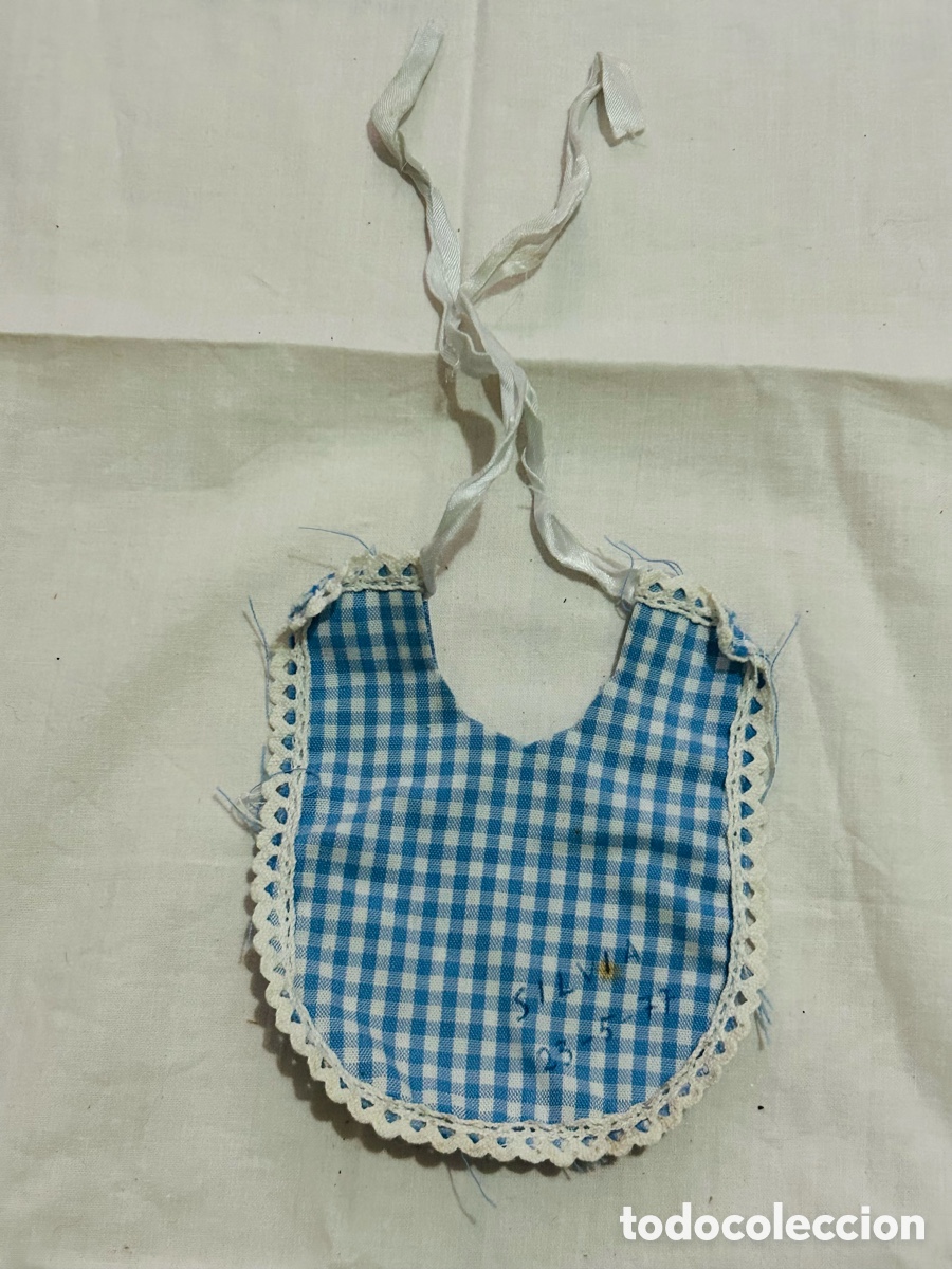 Vestidos mu&ntilde;ecas espa&ntilde;olas: Antiguo babero para mu&ntilde;ecas - Foto 1