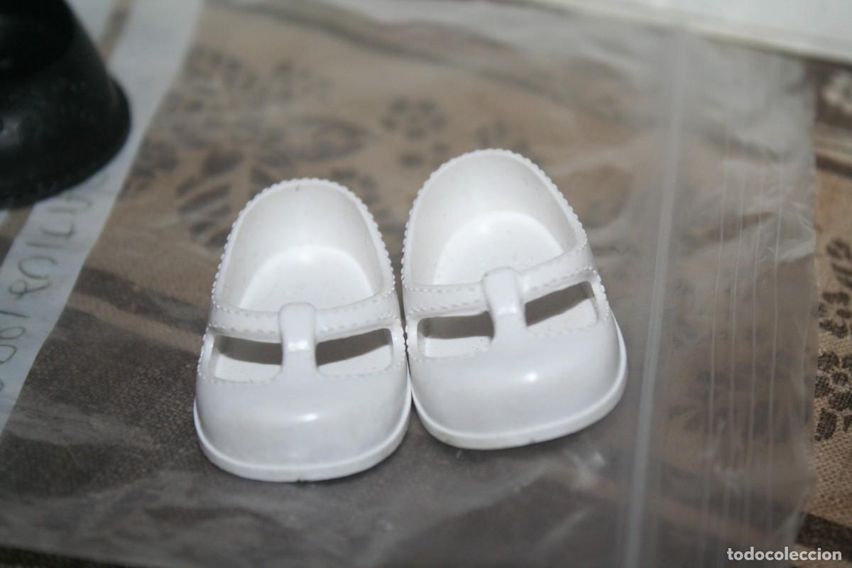 Vestidos mu&ntilde;ecas espa&ntilde;olas: ZAPATOS MU&Ntilde;ECA MU&Ntilde;ECOP - Foto 1