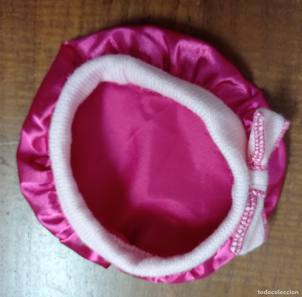 Vestidos mu&ntilde;ecas espa&ntilde;olas: GORRO PARA MU&Ntilde;ECA, ROSA CON LAZO. - Foto 4