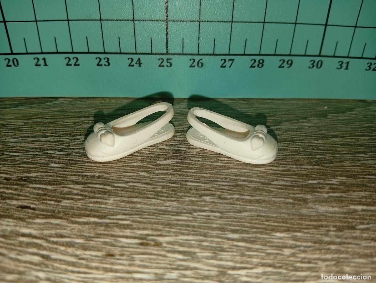 Vestidos mu&ntilde;ecas espa&ntilde;olas: Zapatos de mu&ntilde;eca Barbie - Foto 1