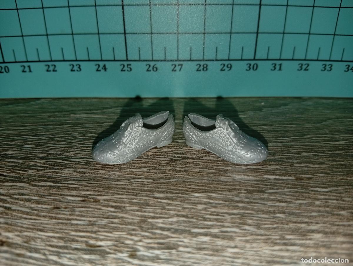 Vestidos mu&ntilde;ecas espa&ntilde;olas: Zapatos de mu&ntilde;eca Barbie - Foto 1