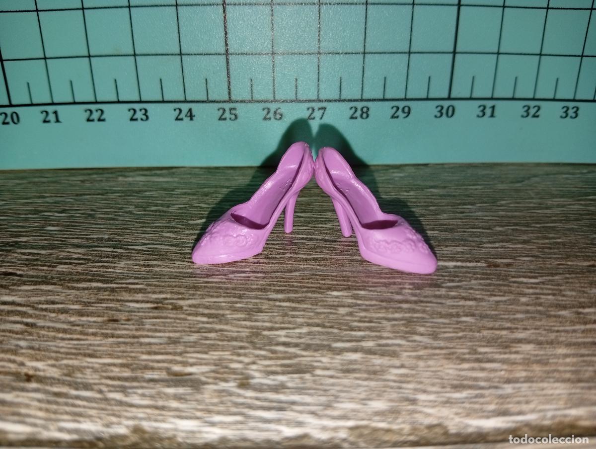 Vestidos mu&ntilde;ecas espa&ntilde;olas: Zapatos de mu&ntilde;eca Barbie - Foto 1