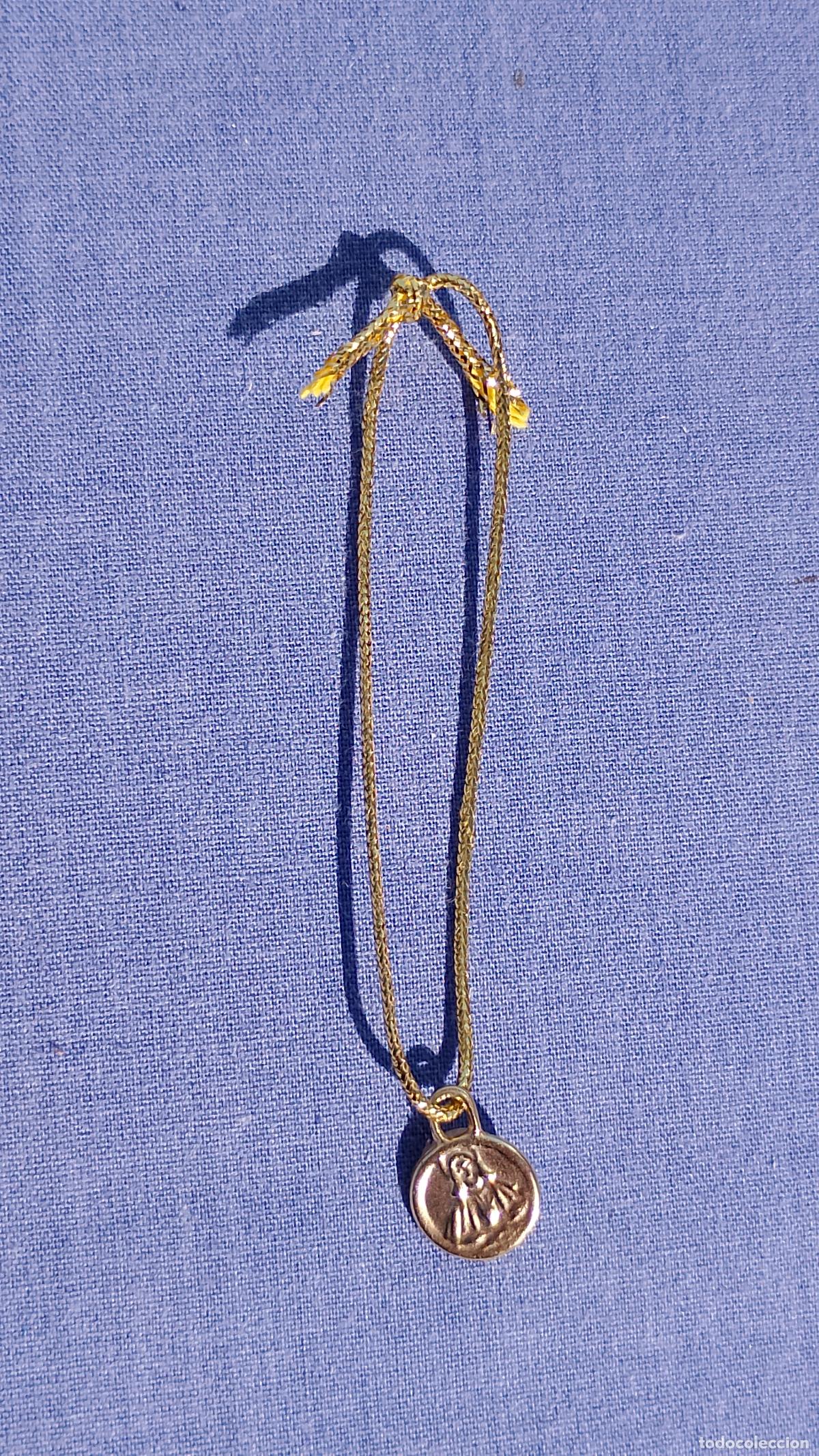 Vestidos Mu&ntilde;ecas Espa&ntilde;olas: Antiguo collar con medalla medallita religiosa de Jes&uacute;s para mu&ntilde;ecas