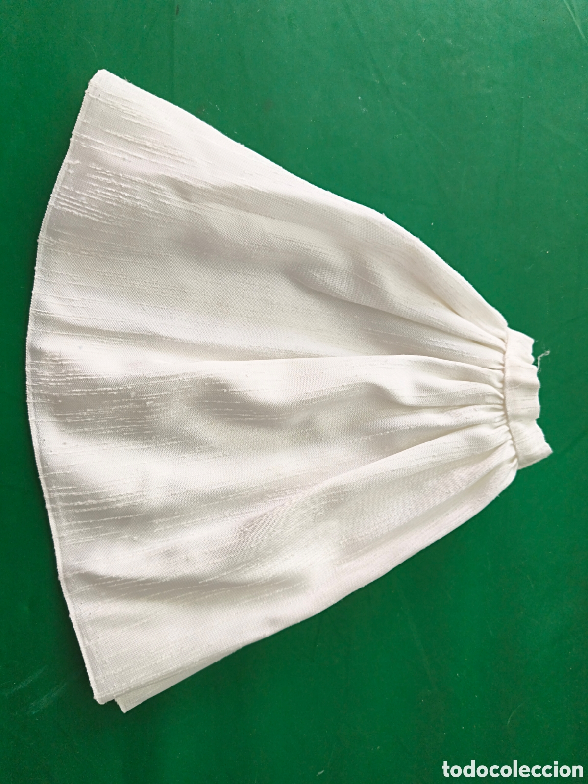 Vestidos Bonecas Espanholas: Mu&ntilde;eca Falda blanca hecha a mano