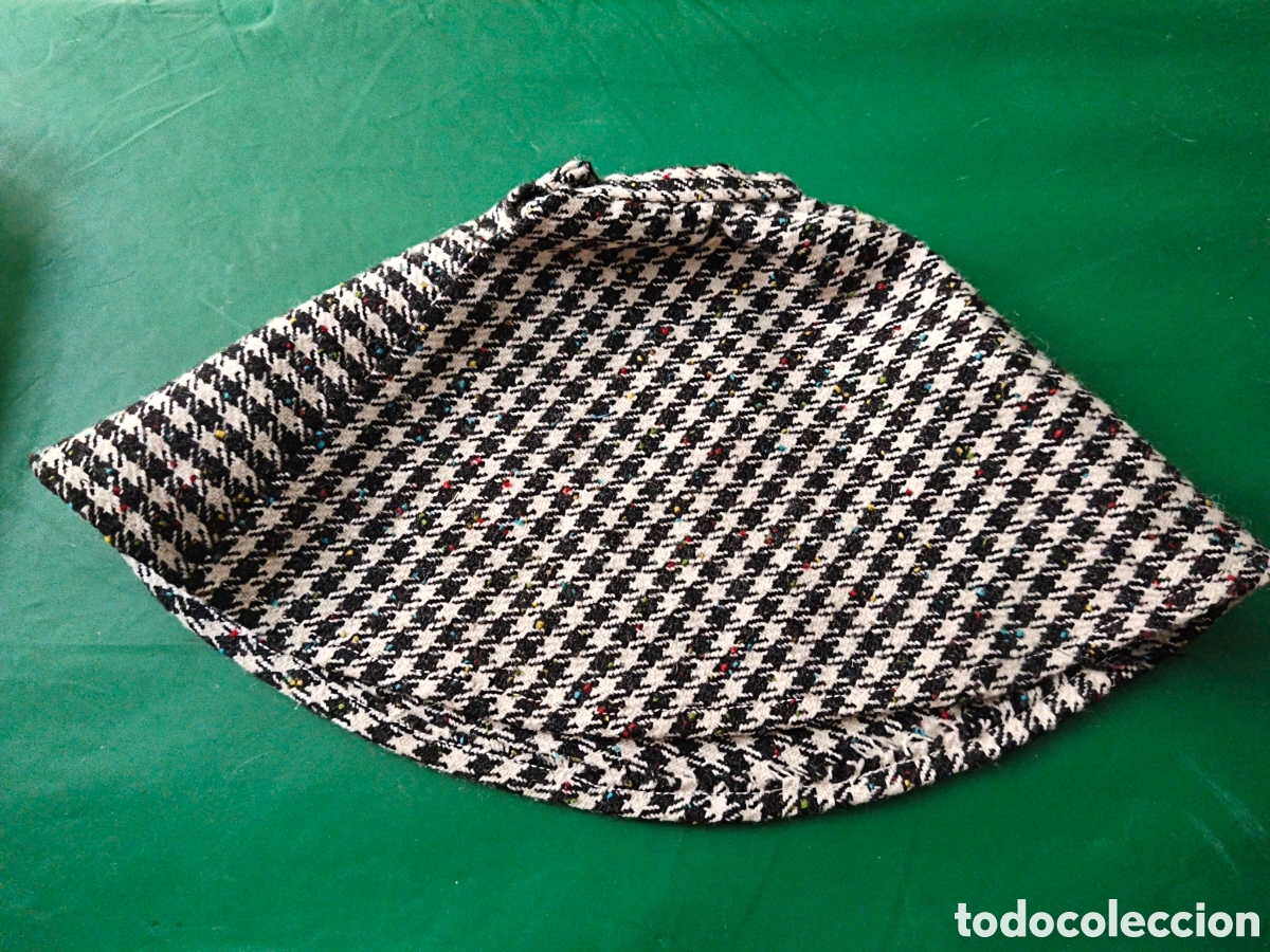 Vestidos Mu&ntilde;ecas Espa&ntilde;olas: Mu&ntilde;eca Falda de cuadros. A&ntilde;os 70-80