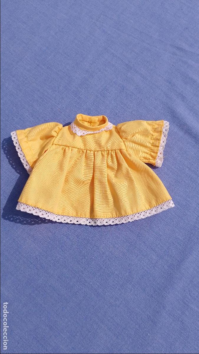Vestidos Mu&ntilde;ecas Espa&ntilde;olas: Antiguo vestido amarillo para mu&ntilde;ecas