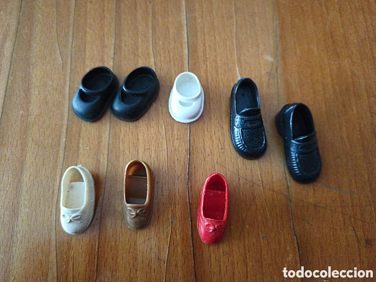 Vestidos Mu&ntilde;ecas Espa&ntilde;olas: Lote de zapatos sueltos