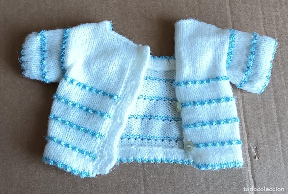 Vestidos Mu&ntilde;ecas Espa&ntilde;olas: Chaqueta de punto Creo que es de NENUCO por el tama&ntilde;o y por qu&eacute; estaba junto a m&aacute;s ropa de nenuco