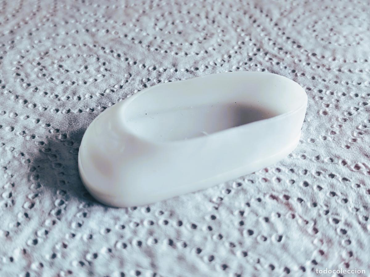 Vestidos Mu&ntilde;ecas Espa&ntilde;olas: SINTRA - Zapato blanco.