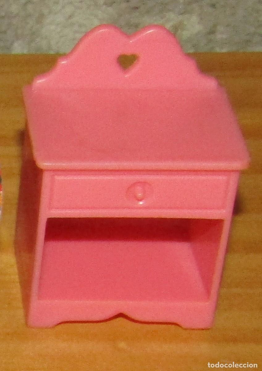 Vestidos Mu&ntilde;ecas Espa&ntilde;olas: LAURA DE LAS MONTA&Ntilde;AS: MESILLA DE NOCHE - TOYSE - A&Ntilde;OS 70/80