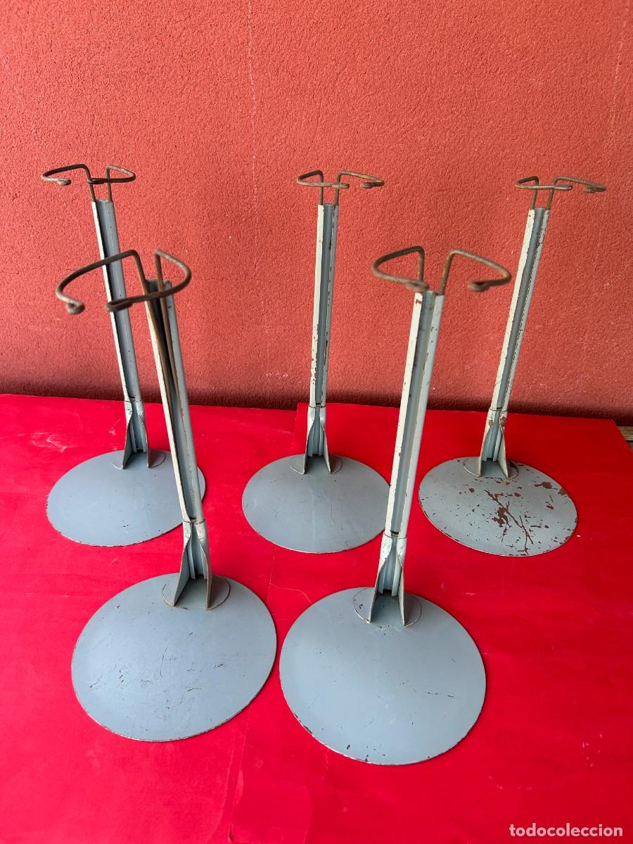 Vestidos Mu&ntilde;ecas Espa&ntilde;olas: LOTE 5 SOPORTES PEANAS METALICAS KAISER PARA MU&Ntilde;ECAS