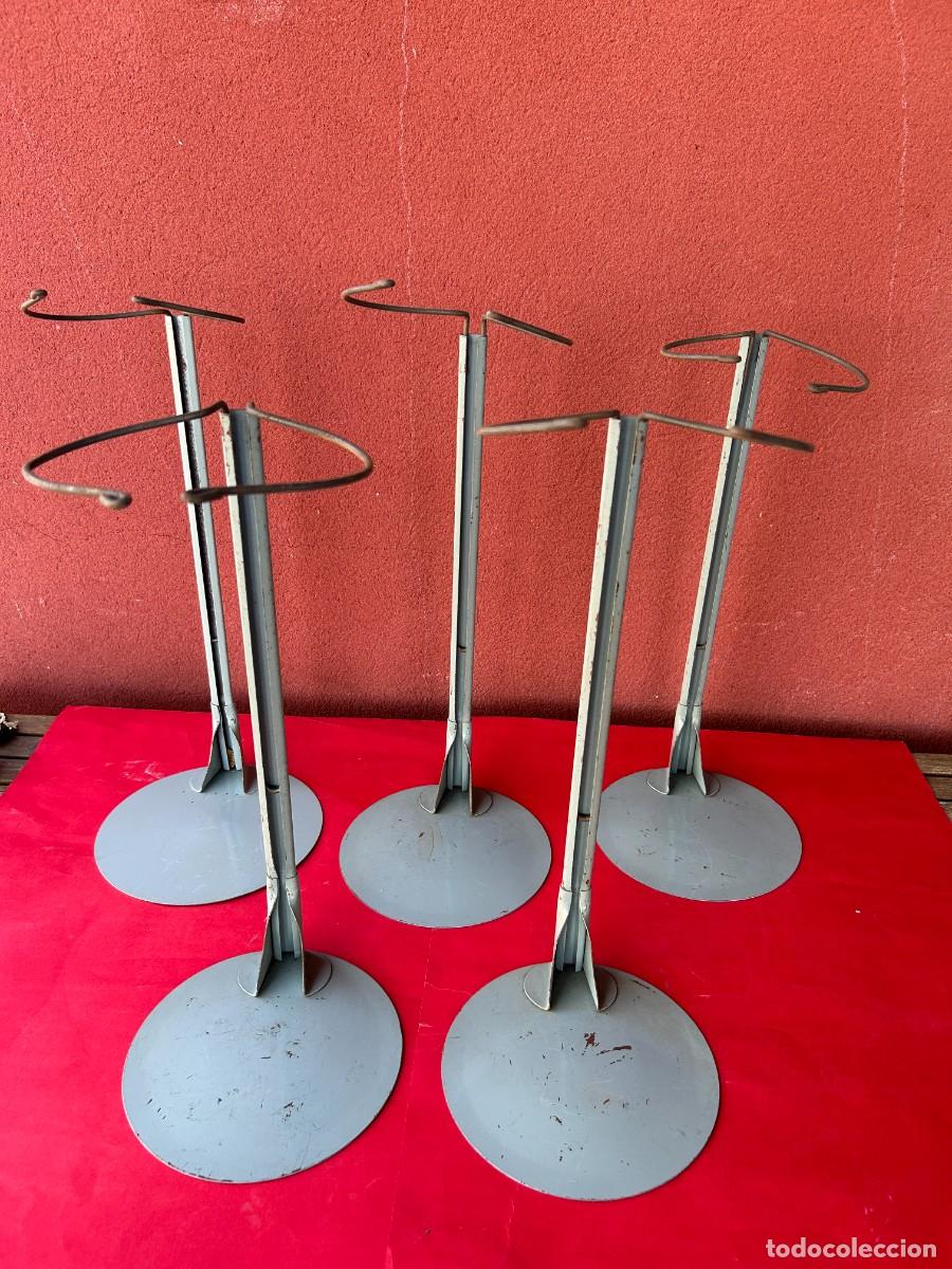 Vestidos Mu&ntilde;ecas Espa&ntilde;olas: LOTE 5 SOPORTES PEANAS METALICAS KAISER PARA MU&Ntilde;ECAS