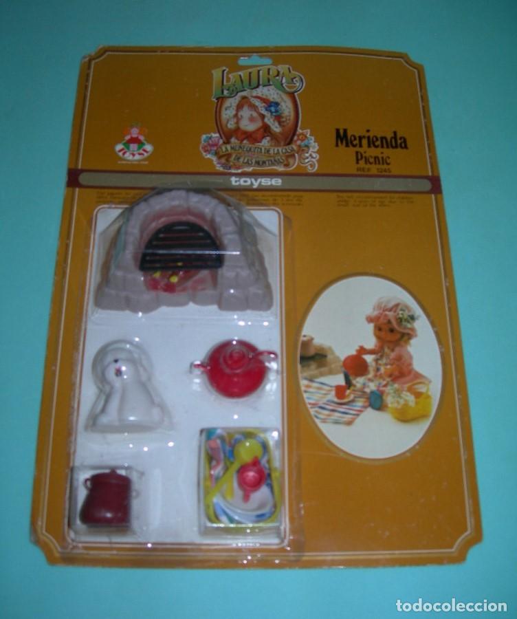 Vestidos mu&ntilde;ecas espa&ntilde;olas: ACCESORIOS LAURA DE LAS MONTA&Ntilde;AS MERIENDA / PICNIC EN SU BLISTER ORIGINAL SIN ABRIR - TOYSE A&Ntilde;OS 70