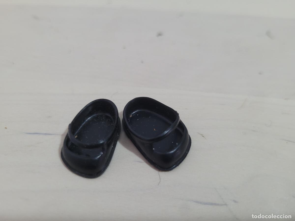 Vestidos mu&ntilde;ecas espa&ntilde;olas: zapatos negros originales mu&ntilde;eca tin tan tintan famosa