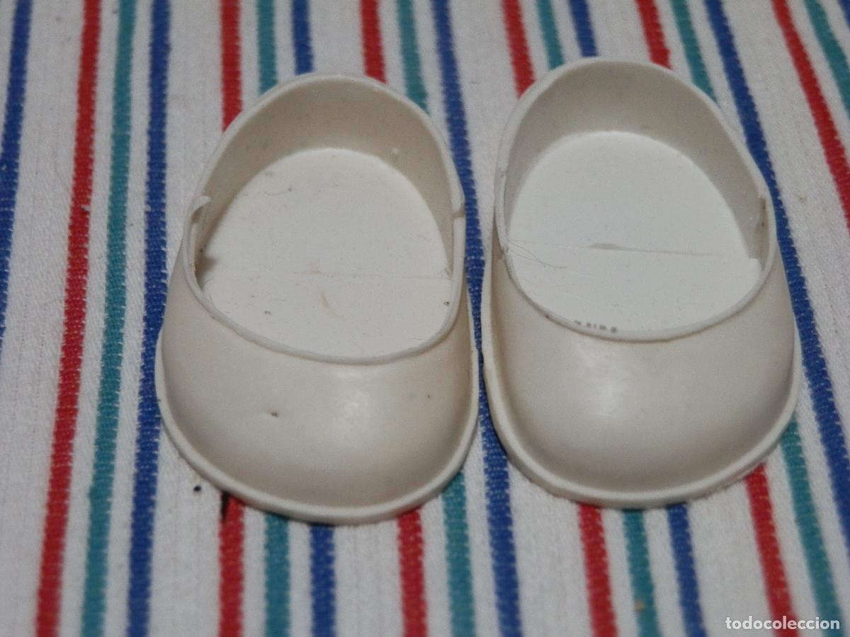 Vestidos mu&ntilde;ecas espa&ntilde;olas: ANTIGUOS ZAPATOS SIN MARCA PARA MU&Ntilde;ECA