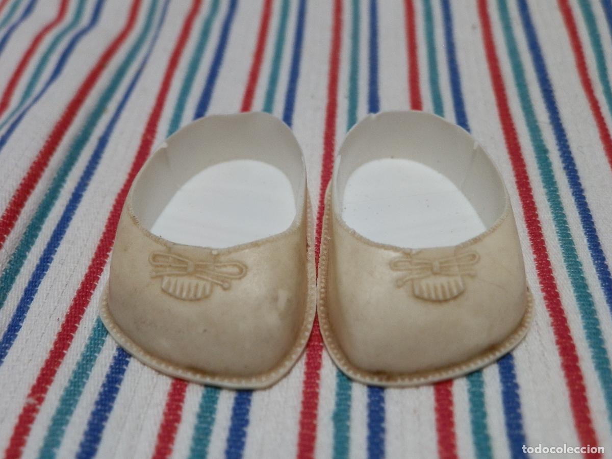 Vestidos mu&ntilde;ecas espa&ntilde;olas: ANTIGUOS ZAPATOS SIN MARCA PARA MU&Ntilde;ECA