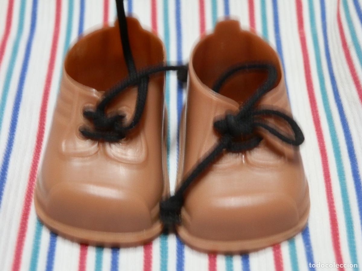 Vestidos mu&ntilde;ecas espa&ntilde;olas: ANTIGUOS ZAPATOS FAMOSA PARA MU&Ntilde;ECA