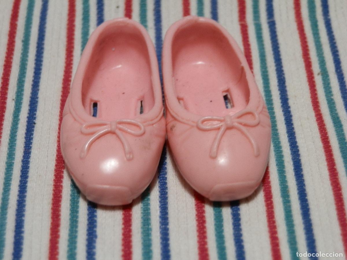 Vestidos mu&ntilde;ecas espa&ntilde;olas: ANTIGUOS ZAPATOS SIN MARCA PARA MU&Ntilde;ECA