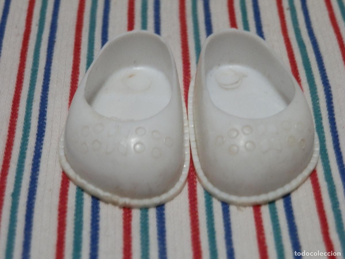 Vestidos mu&ntilde;ecas espa&ntilde;olas: ANTIGUOS ZAPATOS SIN MARCA PARA MU&Ntilde;ECA