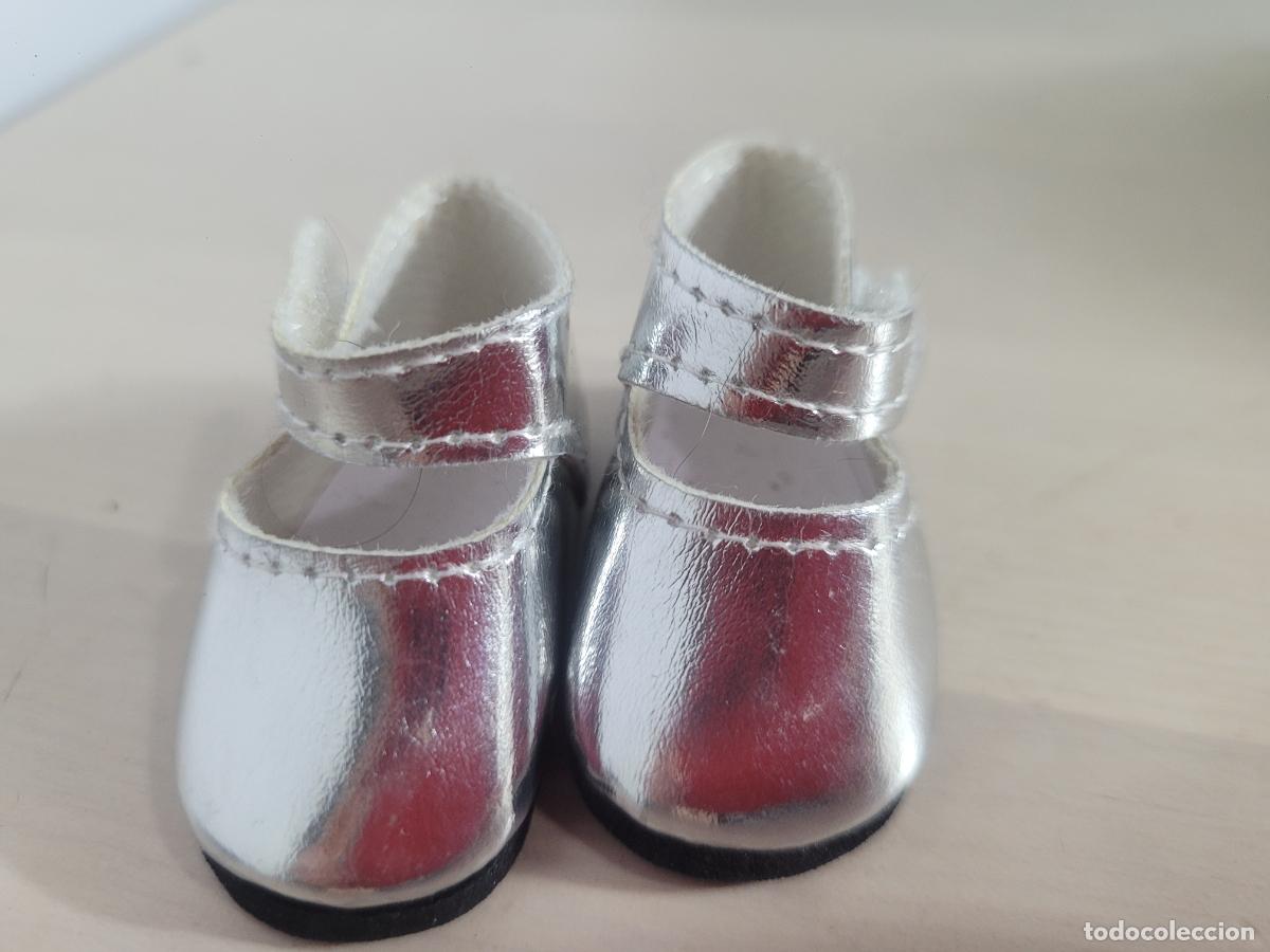 Vestidos mu&ntilde;ecas espa&ntilde;olas: zapatos mu&ntilde;eca paola reina las amigas plateados