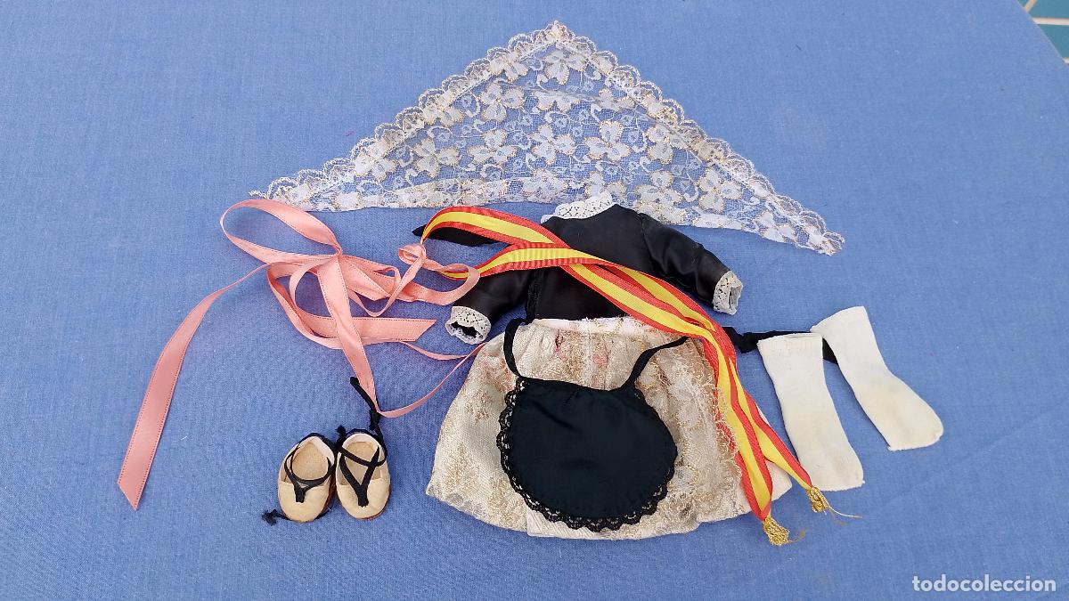 Vestidos mu&ntilde;ecas espa&ntilde;olas: Antiguo conjunto de vestido regional original de mu&ntilde;eca Linda Pirula de Alba