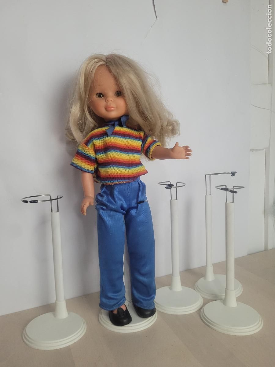 Vestidos mu&ntilde;ecas espa&ntilde;olas: lote 5 peanas o soportes validos para mu&ntilde;eca nancy, paola reina lesly
