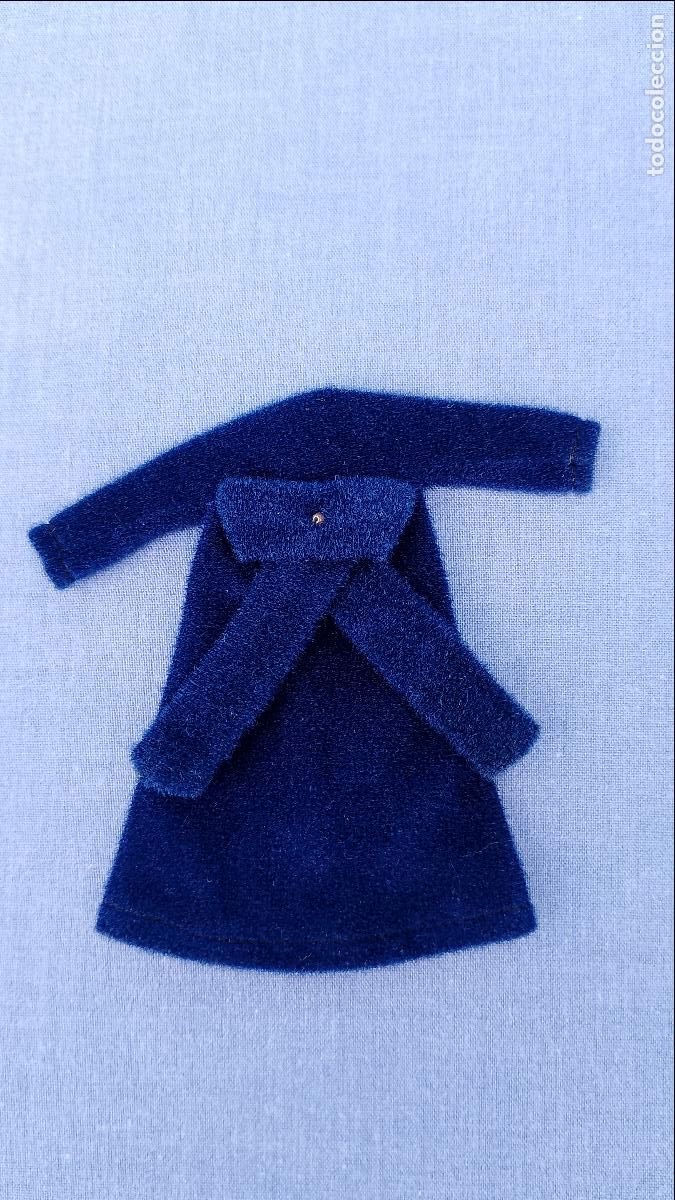 Vestidos mu&ntilde;ecas espa&ntilde;olas: Antiguo vestido de gala original de Familia Hogar&iacute;n de Modisa, a&ntilde;os 70