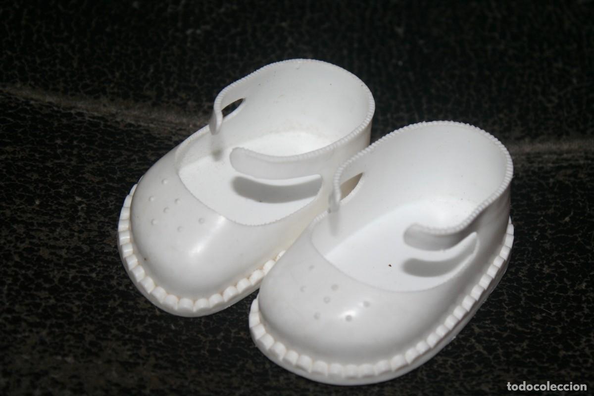 Vestidos mu&ntilde;ecas espa&ntilde;olas: zapatos originales mu&ntilde;eca famosa