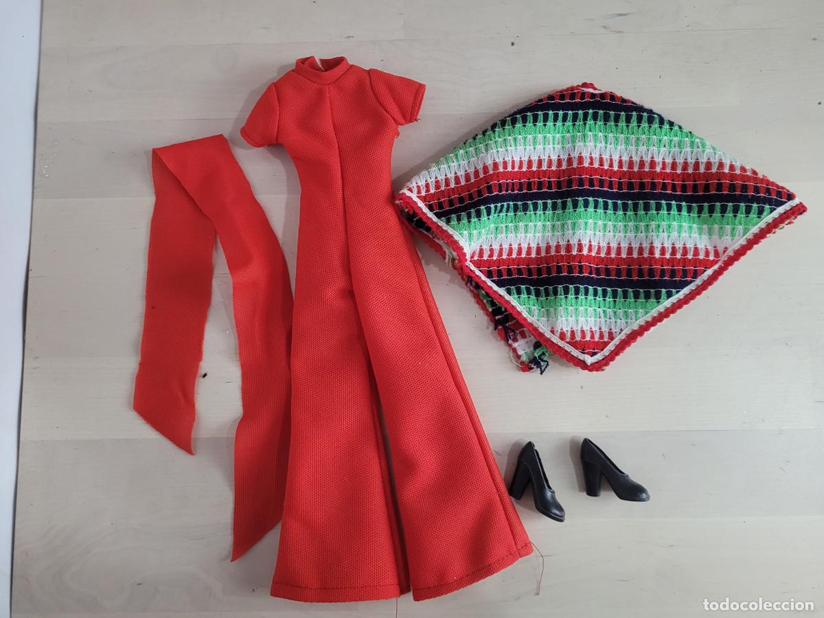 Vestidos mu&ntilde;ecas espa&ntilde;olas: conjunto mu&ntilde;eca soraya de jesmar con poncho mono rojo y zapatos