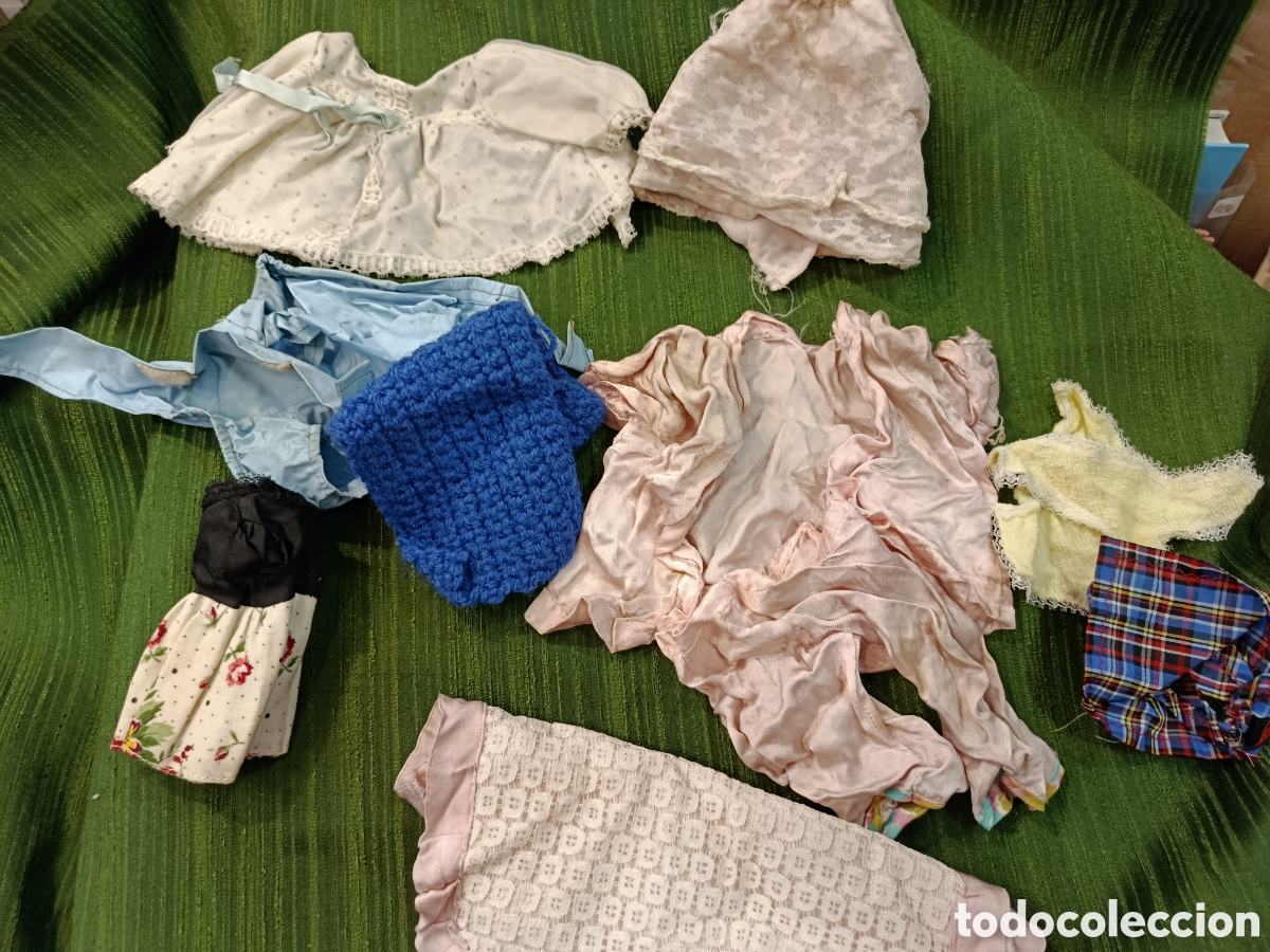 Vestidos mu&ntilde;ecas espa&ntilde;olas: Lote de ropa de mu&ntilde;ecas. 37 piezas - Foto 6