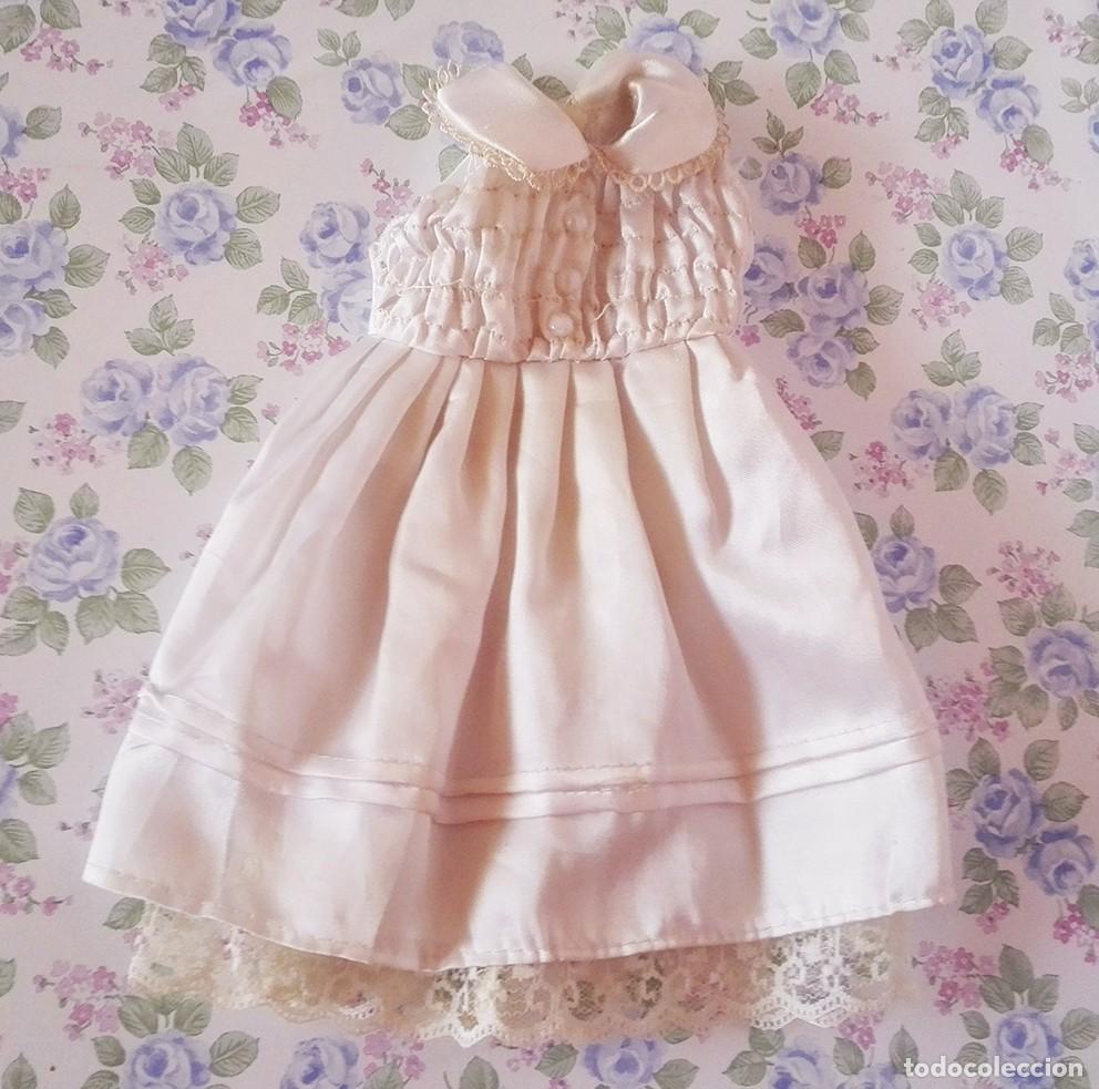 Vestidos mu&ntilde;ecas espa&ntilde;olas: Vestido blanco para mu&ntilde;eca Sally y Nancy de Famosa