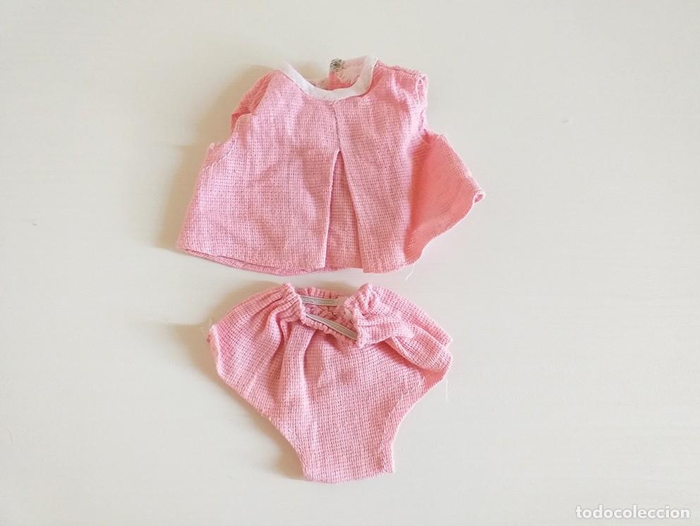 Vestidos mu&ntilde;ecas espa&ntilde;olas: Ropa para mu&ntilde;eca, camisa y braguita rosa