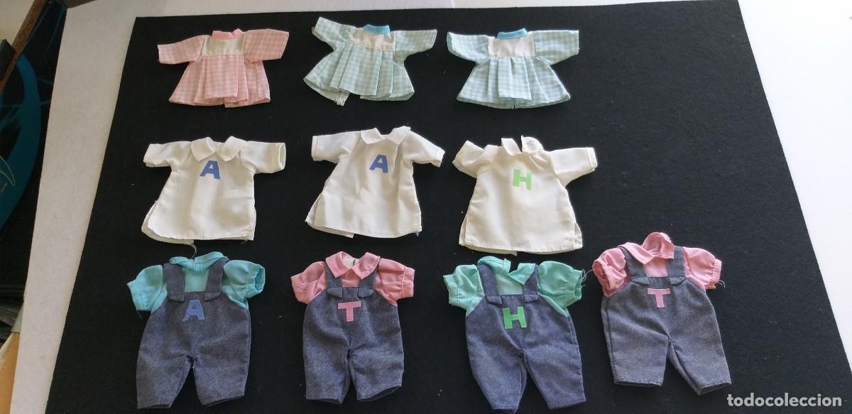 Vestidos mu&ntilde;ecas espa&ntilde;olas: LOTE DE VESTIDOS DE LAS MU&Ntilde;ECAS TRILLIZAS DE FAMOSA - LES 3 BESSONES