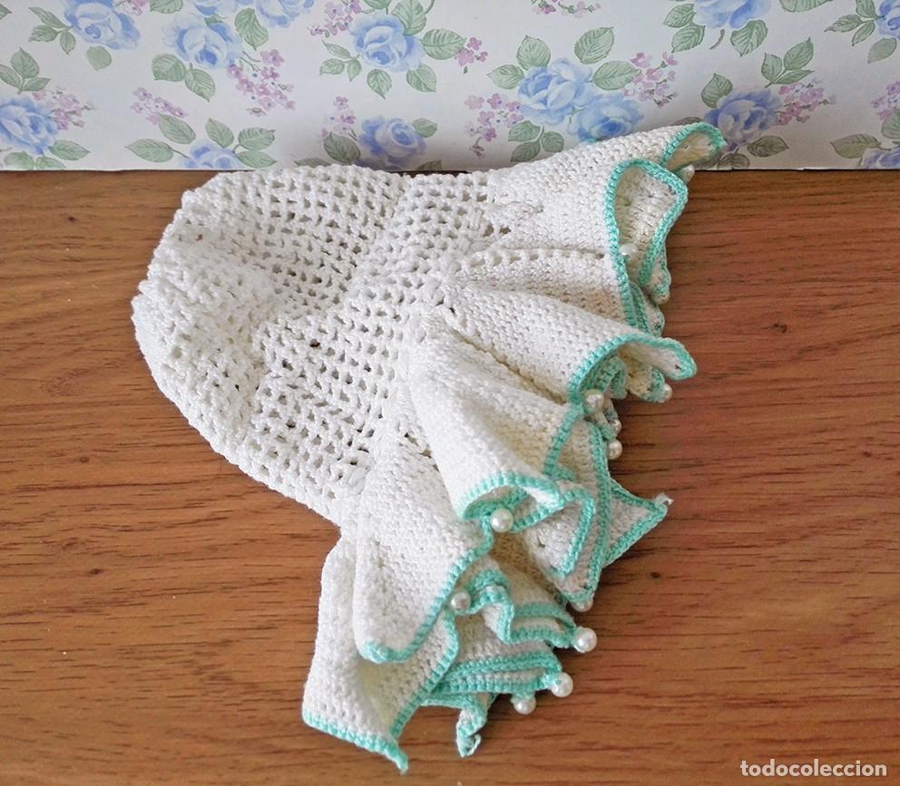 Vestidos mu&ntilde;ecas espa&ntilde;olas: Ropa para mu&ntilde;eca maniqu&iacute; Core, falda crochet, ganchillo, blanca y verde